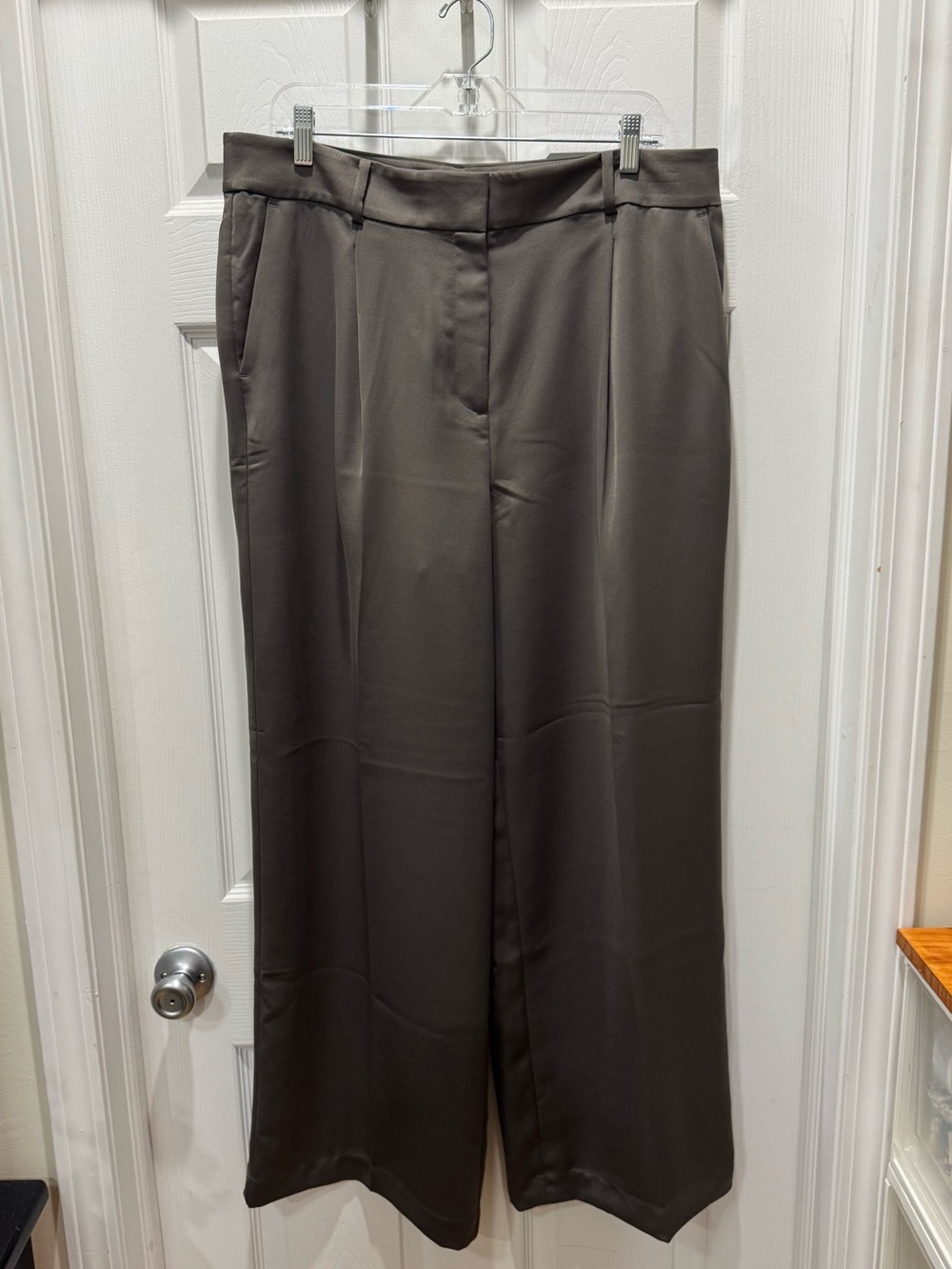 LOFT Wide-Leg Trousers in Olive Green